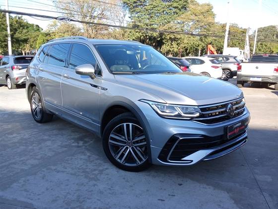 VOLKSWAGEN TIGUAN 2.0 300 TSI GASOLINA ALLSPACE R-LINE AUTOMÁTICO VOLKSWAGEN TIGUAN 2.0 300 TSI GASOLINA ALLSPACE R-LINE AUTOMÁTICO
